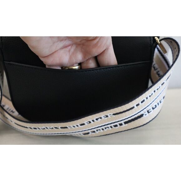 Tommy Hilfiger 69JA031-001 Black Pebbled Sylvie II Flap Crossbody Bag - Picture 5 of 10